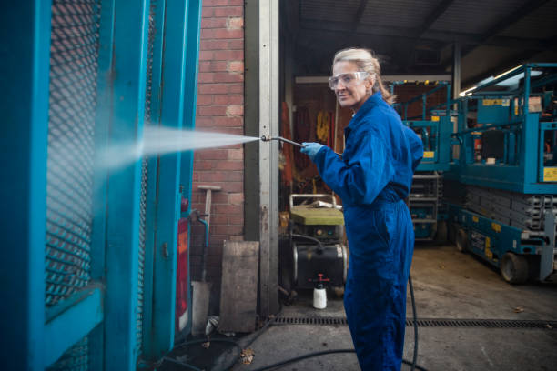 Best Pressure Washing Siding  in Hettinger, ND